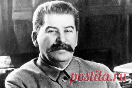Как словаки просили Сталина присоединить их к СССР В Чехословацкой республике, образованной в 1918 году на обломках Австро-Венгрии, проводилась систематическая политика по ассимиляции словаков. Официальная идеология настаивала на том, что чехи и словаки это один народ...