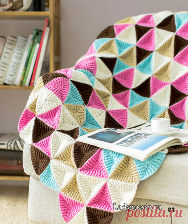 Плед из треугольных мотивов крючком. Схема. / Ladynweb.ru