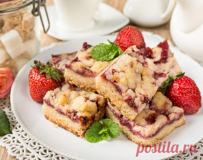 Рецепт песочного пирога с клубникой и штрейзелем с фото пошагово на Вкусном Блоге