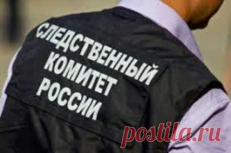 Оправдан присяжными за непричастностью Молодой человек 18 лет Я. обвинялся в том, что 28 декабря 2021 г. в подъезде своего дома намеренно причинил сидящему на ступеньках ...