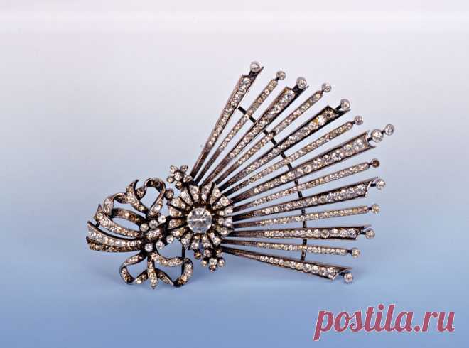 Нельсоновская брошь. В королевском музее в Гринвиче среди экспонатов есть уменьшенная копия этого "плюмажа"