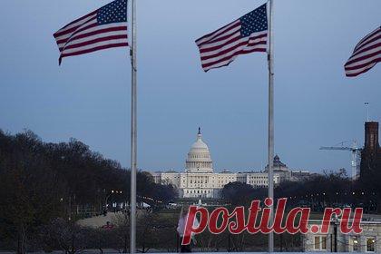 В США назвали ситуацию с мигрантами в Техасе ловушкой для американцев. Гражданам Соединенных Штатов не стоит самим пытаться решать вопрос с мигрантами в Техасе, чтобы не попасть в ловушку властей. Об этом заявила американская журналистка Томи Ларен в соцсети X. Ларен считает, что американские власти «устроят шестое января», если люди начнут приезжать к границе.