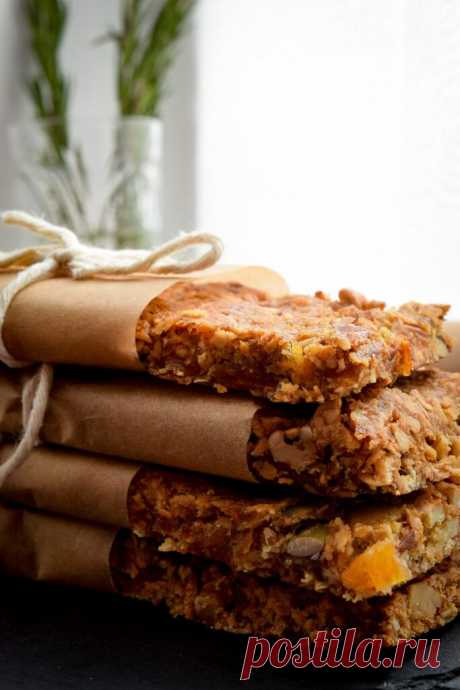 Овсяные батончики с сухофруктами - СделаемВкусно.ру