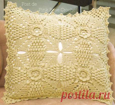 Ажурные подушки из квадратных мотивов — Рукоделие