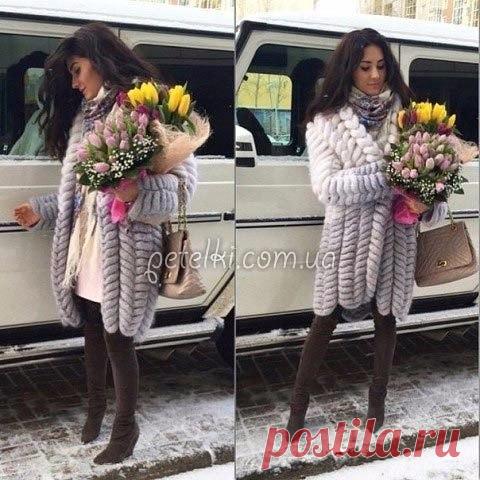 Кардиган Азиатский колосок или Шиншилла. МК, описание вязания 
http://petelki.com.ua/1732-kardigan-aziatskiy-kolosok

Сегодня предлагаем вам связать вот такой замечательный теплый кардиган, который нарекли незамысловатым названием Шиншилла. Он действительно похож на этого зверька, благодаря узору Азиатский колосок, которым он связан.
Показати повністю...