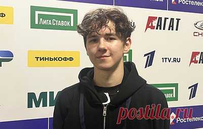 Фигурист Зонов удивлен попаданием в тройку в короткой программе на третьем этапе Гран-при. Зонов занимает третье место с результатом 80,38 балла после короткой программы на этапе в Красноярске