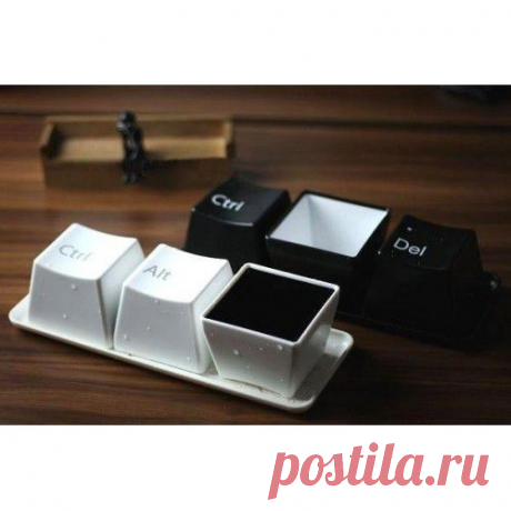 Купить ctrl– alt– del, чашки и поднос - перезагрузка по низкой цене