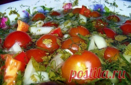 ВКУСНЕЙШИЕ в ПАКЕТАХ и ПОМИДОРЧИКИ и ОГУРЧИКИ "СТРАСТЬ"

Ингредиенты:

- 1 кг. помидор или огурцов
- 1 ст. л. соли
- 1 ч. л. сахара
- укроп,
- 1-2 головик чеснока.

Приготовление:

1. Необходимо выбрать томаты или огурцы,примерно одно размера, чтобы просолились одновременно.
Помидоры или огурчики,помыть, срезать у низ носики, сложить в пакет.
2. Чеснок очистить, измельчить и добавить в подготовленные помидоры.
3. Измельчить: либо зелень укропа, либо его сухие соцветия.
И в...