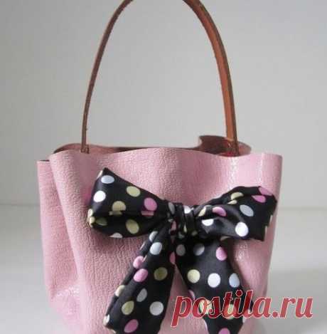 Самый простой вариант создания кожаной сумочки