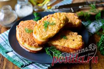 Бутерброды с луком и яйцом на сковороде - рецепт с фото