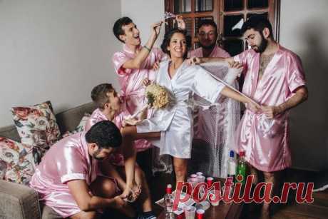 A Сomputer Еngineer, Rachel Didn’t Have Any Girlfriends So She Did A Bridal Photo Shoot With Her Bros Instead! / Неформальный Английский