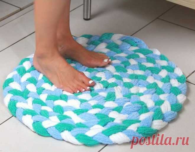 Плетеный коврик из старых полотенец — Сделай сам, идеи для творчества - DIY Ideas