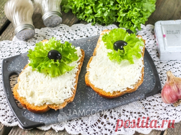 Бутерброды с плавленым сыром и чесноком — рецепт с фото Бутерброды с плавленым сыром и чесноком - самые простые в приготовлении. Особенно вкусны они с горячим и наваристым борщом!