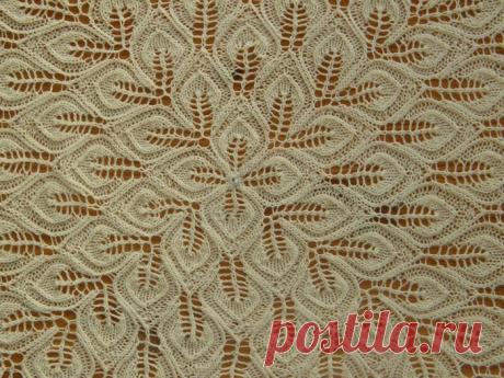 Вязание: красивый узор с листьями.