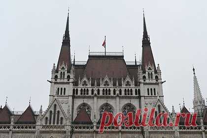 Венгрия захотела отложить голосование о вступлении Швеции и Финляндии в НАТО. Голосование в Национальном собрании Венгрии о ратификации протоколов о вступлении Швеции и Финляндии в НАТО, вероятно, будет снова перенесено. Венгерский вице-премьер Жолт Шемьен запросил отсрочку намеченной на 20 марта парламентской сессии, на которой депутаты должны проголосовать о членстве в НАТО этих двух стран.