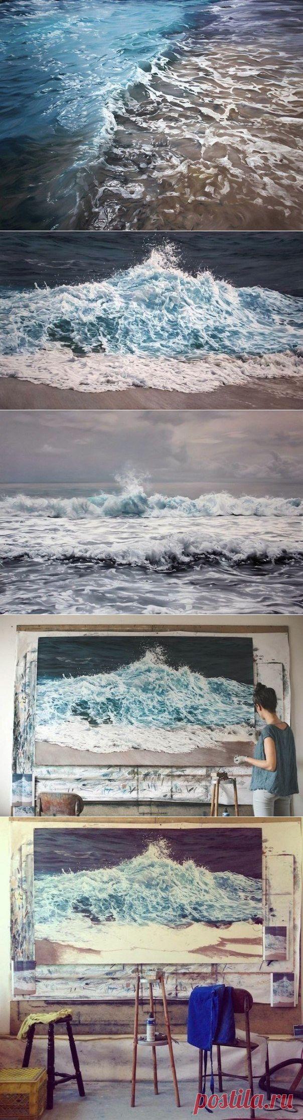 Художница Zaria Forman из Гренландии создает захватывающие гиперреалистичные картины моря с целью показать хрупкость окружающего мира. Каждый из ее пастельных рисунков захватывает дух своей красотой и непринужденностью.