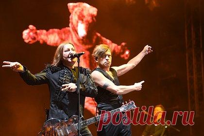 Группа «Би-2» даст концерт в одном из городов Израиля. Группа «Би-2» даст концерт в израильском городе Раанана 23 мая. Об этом музыкальный коллектив сообщил в соцсетях. Концерт группы пройдет в рамках мирового тура в поддержку альбома «Аллилуйя». В сообщении группы говорится, что выступление в Израиле станет для них «особенным по многим причинам».