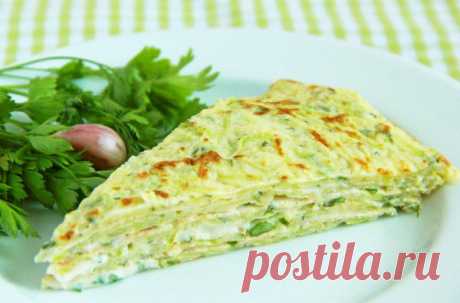 Кабачковый торт с чесноком и зеленью