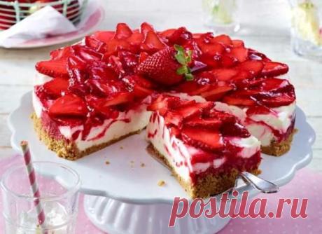 Чизкейк с клубникой