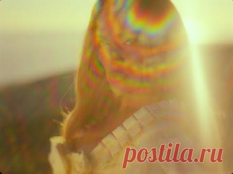 Скачать клип Tainy with Karol G - Única бесплатно