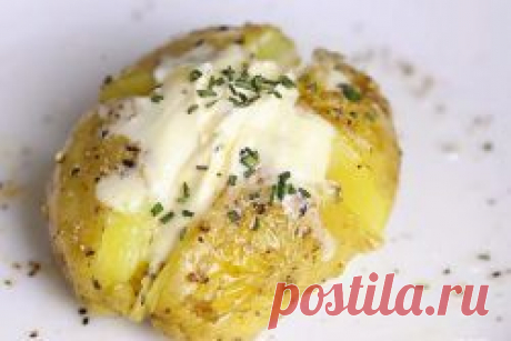Печеная картошка в микроволновке.
