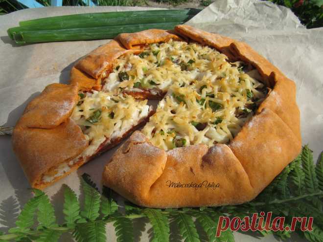 Вкуснейшая томатная галета с рыбой!
Fish biscuit, dough on tomato juice, for fish lovers - a delicious combination!