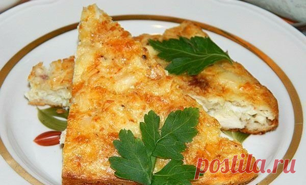 Вкусная запеканка из куриной грудки. Можно смело готовить на ужин 


Лёгкая, но при этом очень сытная!









Ингредиенты: 
300 гр варёного куриного мяса2 ст. л. муки2 яйца150 мл молока0,5 ч. л. соды50 гр сырамолотые приправысоль
Приготовление: 
 
Яйца смешать с м…