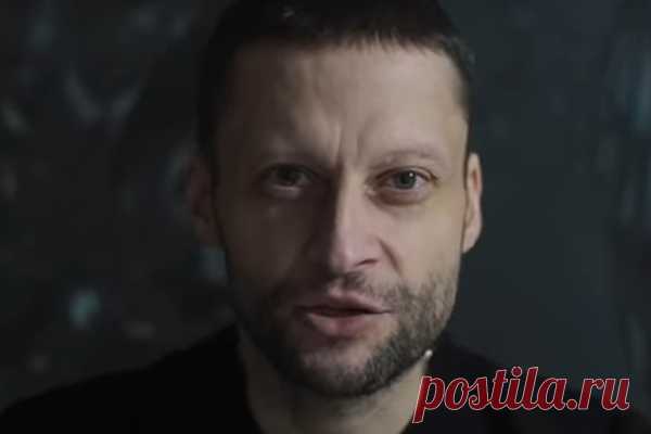 Новая глава подкаста онколога Андрея Павленко вышла в день его похорон | АБН В день похорон петербургского онколога Андрея Павленко, который скончался от рака желудка, вышла новая, 15-ая по счету, глава его подкаста. Видеодневник врача посвящен его болезни и проблемам онкологи
