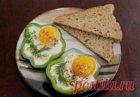 Как приготовить глазунья в кольцах болгарского перца. - рецепт, ингридиенты и фотографии