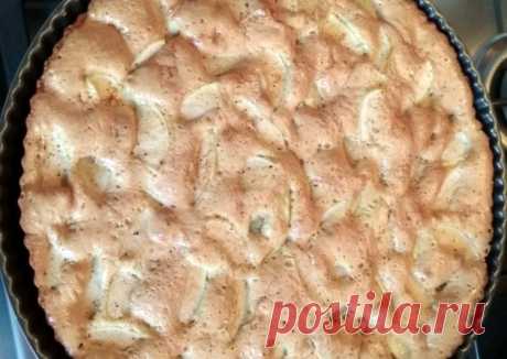 Воздушная шарлотка с яблоками и ревенем - пошаговый рецепт с фото. Автор рецепта Виктория 🌳 . - Cookpad
