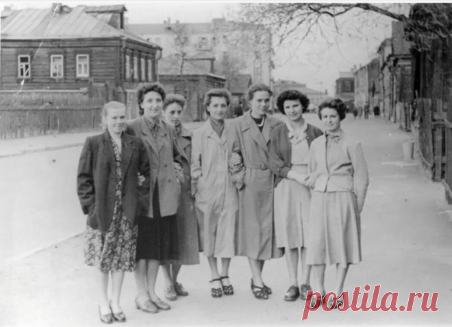 На улице 9-я Рота 1955 год.