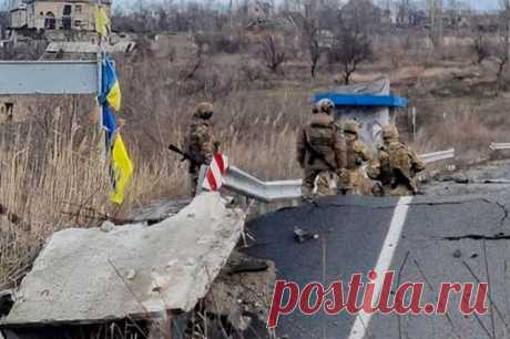 Боевые ассенизаторы. Командиры ВСУ наживаются на солдатах-золотарях. В 127-й бригаде теробороны Украины от фронта спасаются в ассенизаторских машинах.