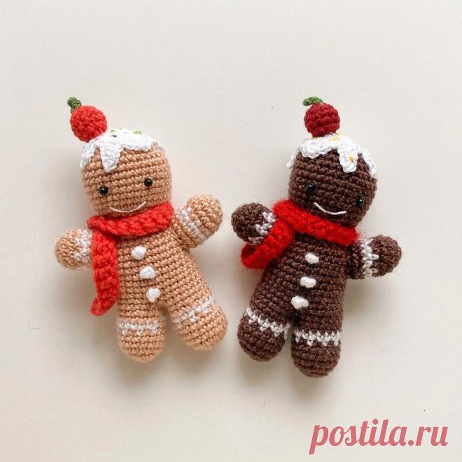 PDF Пряня крючком. FREE crochet pattern; Аmigurumi doll patterns. Амигуруми схемы и описания на русском. Вязаные игрушки и поделки своими руками #amimore - маленький пряничный человечек к Новому году, кукла, пупс, куколка, Рождество, печенье, печенька.
