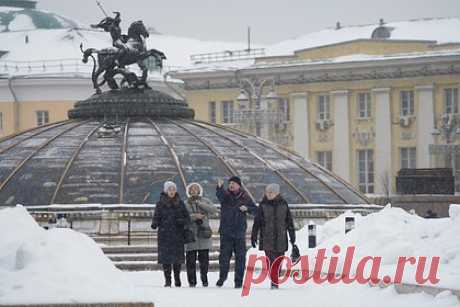 Названы неожиданные плюсы от изменения климата для России. Изменение климата, вопреки распространенному мнению о его однозначно негативном влиянии, повлечет ряд позитивных последствий для России. Неожиданные плюсы этого процесса назвал проректор Российского государственного университета нефти и газа имени Губкина Александр Лобусев.