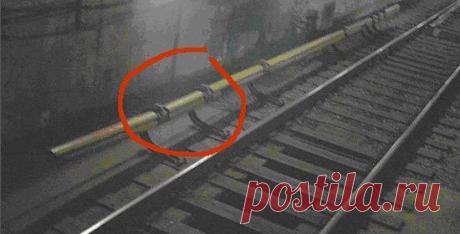 Ты упал на рельсы в метро: как выжить?