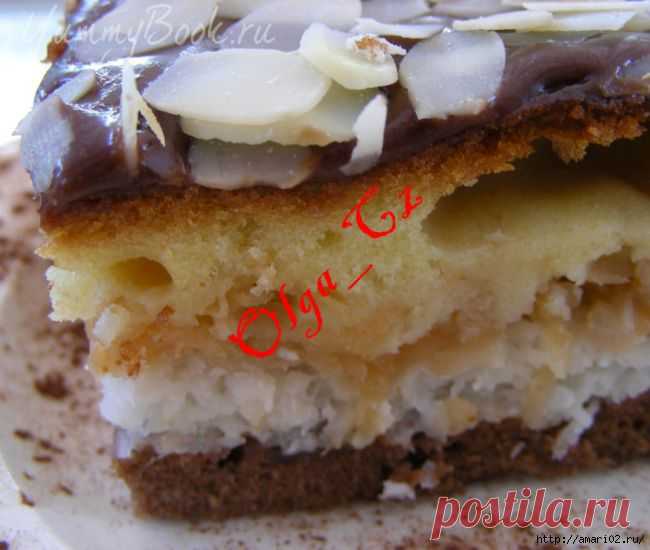 Яблочно-кокосовый торт с глазурью из халвы..