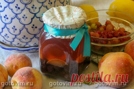 Компот из ежевики с персиками. Рецепт с фото Для компота отбирайте самые спелые ежевику и персики. Персики должны быть мягкими, их мякоть легко продавливается при нажатии пальцами, а кожицу можно снять без ошпаривания. От этого зависит,  насколько вкусным и ароматным получится готовый напиток. Добавление кристаллов лимонной кислоты поможет сохранить компот в банках зимой.

