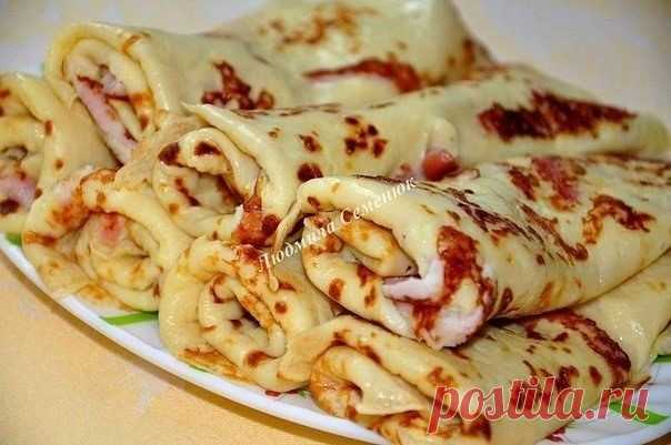 ПОЛЕЗНО ЗНАТЬ !!
Кабачковые блины с беконом

Кабачок (маленький) - 1 шт
Яйцо - 2 шт
Молоко - 1 стак.
Мука - 2/3 стак.
Бекон (можно заменить ветчиной) - 70 г

1. Кабачок очистить от кожуры и натереть на мелкой терке.
2. Добавить 2 яйца и перемешать.
3. Влить молоко, и снова перемешать.
4. Постепенно ввести муку. Должно получиться жидкое блинное тесто. При необходимости добавьте еще немного муки или молока.
5. Бекон нарезать тонкой соломкой и добавить в тесто.
6. Раскаленную...