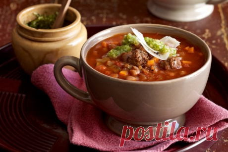 Топ-5 рецептов простых, но таких вкусных супов на каждый день 

Какой же обед без первого блюда? Так уж повелось, что многие из нас не могут назвать обеденную трапезу полноценной без наваристого борща, пряного харчо, согревающего куриного супа или пикантного рас…