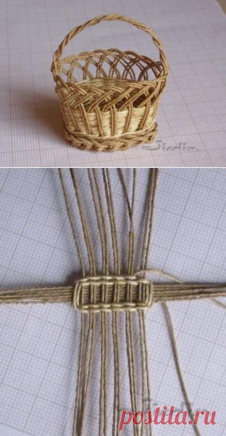 Miniatures et maisons de poupees : la vannerie