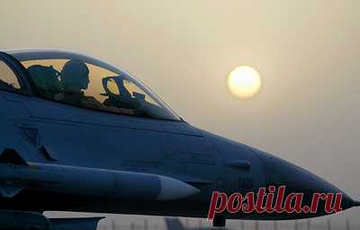 Белый дом анонсировал подготовку украинских летчиков на F-16 в ЕС "через пару недель". Помощник президента США по национальной безопасности Джейк Салливан пообещал предоставить европейцам все необходимые инструменты для начала обучения