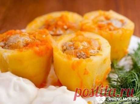 ✔ Знакомства для серьезных отношений ➡ RusLoveGroup.ru ✔
ПОТРЯСАЮЩАЯ ФАРШИРОВАННАЯ КАРТОШЕЧКА
Ингредиенты для картошки фаршированной фаршем
1. картофель — 1 кг
2. фарш мясной — 300 гр
3. лук — 2 шт средние
5. морковь — 100 гр
6. паста томатная — 1 ст ложка
7. чеснок
8. растительное масло
Подбираем картошку одинакового размера. Вырезаем из нее серединку (это можно сделать используя нож и чанную ложку). Донышко картофелин немного срезаем, чтобы они были устойчивы в сковородк...