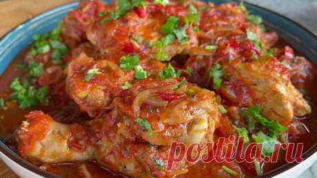 ЧАХОХБИЛИ-лучшее блюдо из курицы/ Хлеб домашнего приготовления! Рецепт 2 кг. курицы800-1000 г. лука2 крупных болгарских перца60-70 мл. растительного масла 600 г. протёртых помидор 1 ч л. сладкого молотого перца (паприка)0...