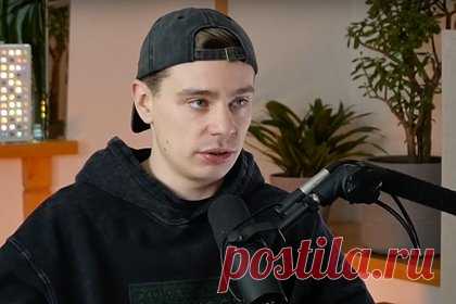 Популярный российский комик рассказал о зуде и сыпи на гастролях. Популярный российский юморист Сергей Орлов раскрыл влияние работы на здоровье. В подкасте «Бухарог Лайв» комика Владимира Бухарова он рассказал, что страдал от дерматита в рабочем туре. «Я чесал себе все до кровавых вообще разводов, особенно на бедрах я разодрал себе все», — вспомнил Орлов.