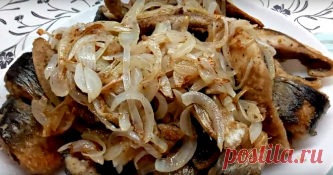 Как вкусно пожарить селедку: рыбка получается золотой и безумно аппетитной. И никакого неприятного запаха! На гарнир варю картошку — все в полнейшем восторге.