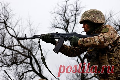 На Западе заявили об исходящей угрозе от Украины. В Европе увеличивается риск неонацистского террора из-за возвращения боевиков с Украины, заявил журналист-расследователь Кит Кларенберг в материале для американского портала Grayzone. «Неонацистская террористическая угроза растет по мере того, как украинские боевики попадают в тюрьму во Франции», — отметил он.