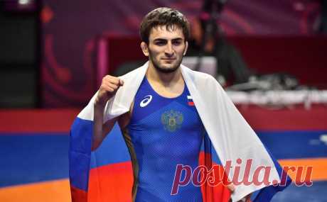 Российский борец Абасгаджи Магомедов стал двукратным чемпионом Европы. В финальной схватке весовой категории до 61 кг Магомедов победил Зелимхана Абакарова, выступающего за Албанию