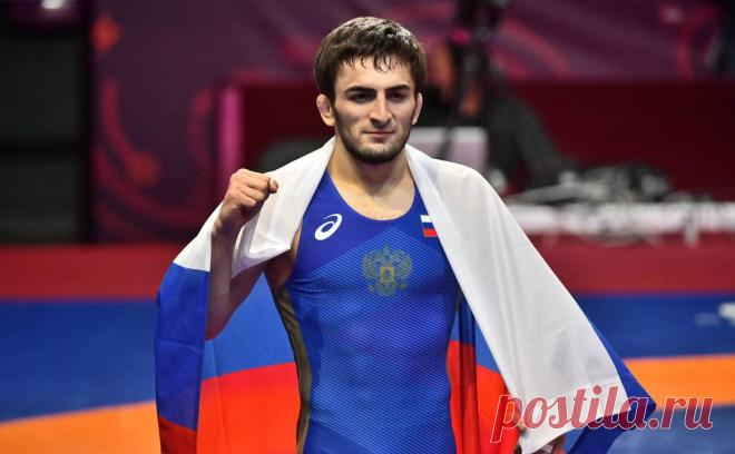 Российский борец Абасгаджи Магомедов стал двукратным чемпионом Европы. В финальной схватке весовой категории до 61 кг Магомедов победил Зелимхана Абакарова, выступающего за Албанию