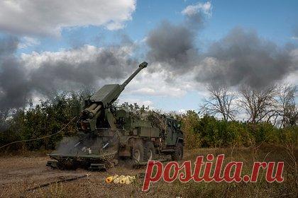 При обстреле приграничного российского региона погиб человек. Вооруженные силы Украины дважды за день обстреляли село Поповка в Краснояружском районе Белгородской области, погиб один человек. Об этом сообщил губернатор российского региона Вячеслав Гладков. Он уточнил, что супруга погибшего получила тяжелые осколочные ранения, ее везут в белгородскую больницу.