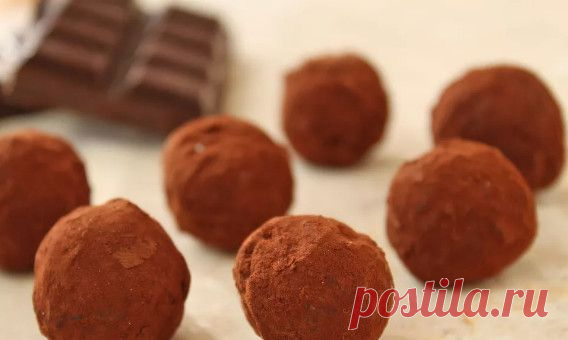 👌 Готовим вкуснейшие шоколадные трюфели своими руками, рецепты с фото Перед вами десерт, который сведет вас с ума своим вкусом. Тёмный шоколад и сливки образуют божественные трюфели — их должен попробовать каждый. И это касается не только сладкоежек....